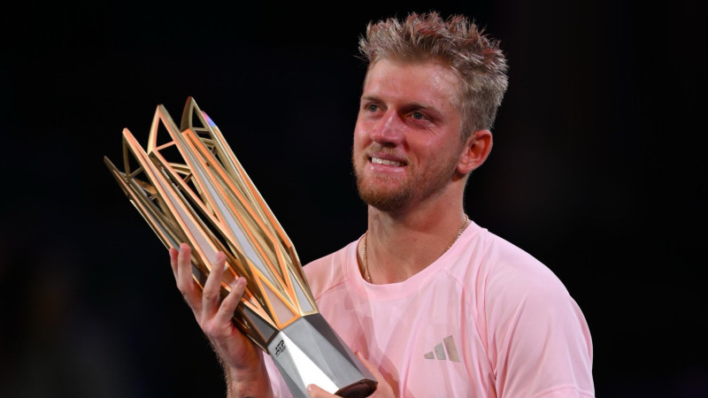 Davidovičs-Fokina triumfē Šanhajas "Masters", izcīnot karjeras nozīmīgāko titulu